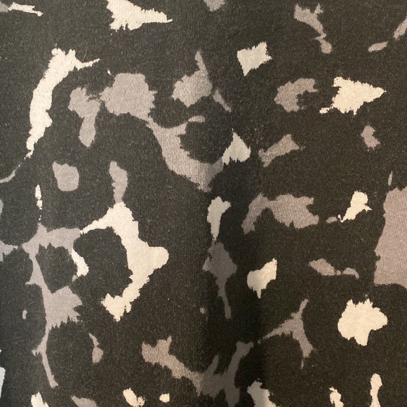 Leopard print long sleeve sweater by Nike - Picture 3 of 3